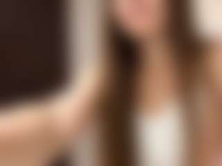 Bella's Live Sex Cam Show