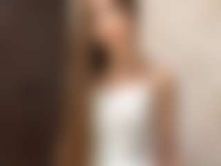 Bella's Live Sex Cam Show