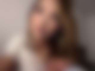Live cam show with EnaStamnos - Implants on Gym Cam Girls