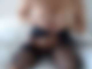 Margokiss MILF webcam performer live streaming
