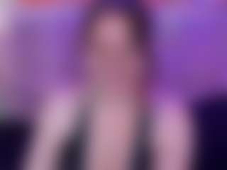 Live cam show with LilyRoseMoon - New Teen (18+) on camgirlchat.live
