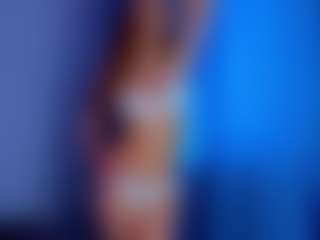 Live cam show with UlanaWallis - Toys on SinfulBabes
