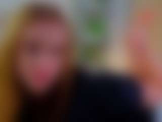 Live cam show with UlanaWallis - Oil on Camsoda
