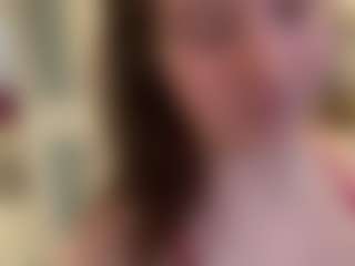 Live cam show with RebaJarrells - Roleplay on dropp.cam