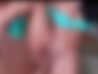 Kellynee1's Live Sex Cam Show