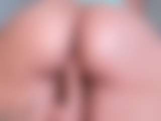 Live cam show with Kellynee1 - Butt Plug on Camsoda