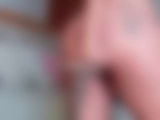 Live cam show with Kellynee1 - Butt Plug on Camming Site