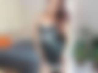 Live cam show with MistyBellamy - Tease Brown Hair on CamwithHer