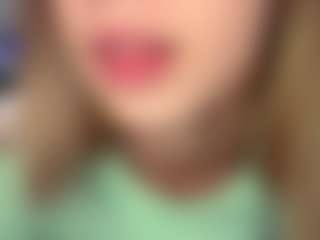 CarlenaTopete's Live Sex Cam Show