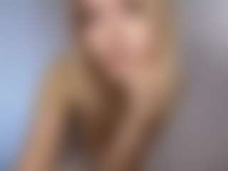 Live cam show with Lana - Upskirt on sexylive.show