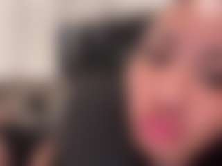 Live cam show with BIG Tokyooo - Flashing on xblisslive.com