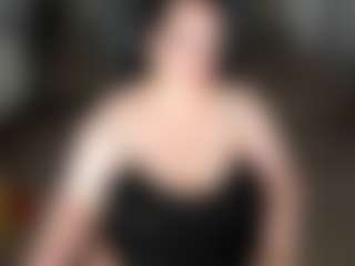 Live cam show with SweetCharlotte - Mature on Milfs Live