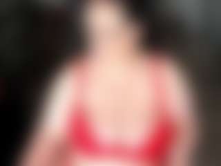 Live cam show with SweetCharlotte - Striptease MILF on StripNow