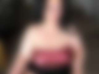 Live cam show with SweetCharlotte - Gamer Mature on sexylive.show