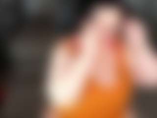 Live cam show with SweetCharlotte - Living Room on livesuperchat.net