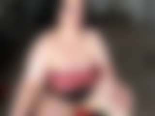 Live cam show with SweetCharlotte - Average on xDating