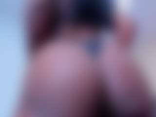 Live cam show with AliciaMoon-69 - Asshole Ebony on livesuperchat.net