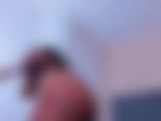 Live cam show with AliciaMoon-69 - Athletic Strip on TeamSkeetLive