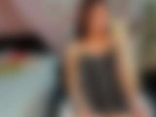 Live cam show with Aria-Belle - Full Nudity on Strip Flash - Live Sex Shows