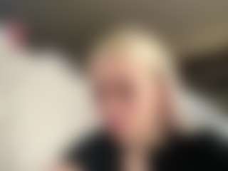 Live cam show with DennaDuerson - Skinny on Cam Slut