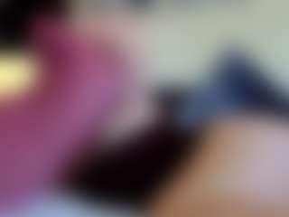 Live cam show with EmmaXKlain - Ass Bouncing on Gym Cam Girls