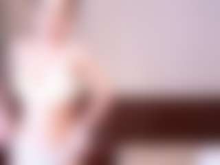 Live cam show with hella-pretty - Average on Camsoda