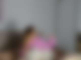 Live cam show with InnesBella - Small Tits Brown Hair on Gym Cam Girls