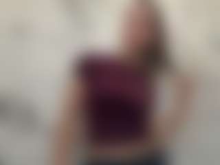 Live cam show with KeshaCockram - New Petite on Camsoda