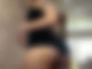 LakishaGuin's Live Sex Cam Show