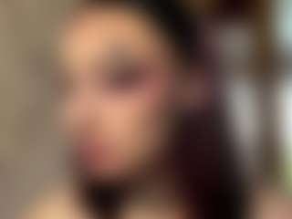 Live cam show with LakishaGuin - Thin on Cam Slut