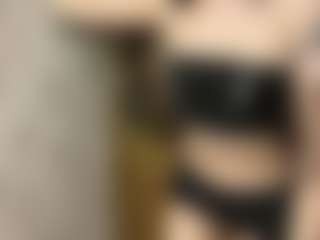 LakishaGuin's Live Sex Cam Show