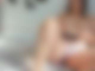 Live cam show with MellyWhatson - India on liverealitysex.com