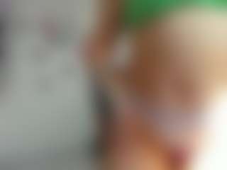 MellyWhatson's Live Sex Cam Show