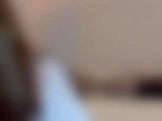 Live cam show with Lola - New Shaved Pussy on fuklive.com