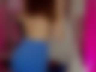 Live cam show with Lola - Bedroom Teen (18+) on Camsoda