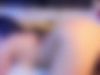 Live cam show with LuzAngie - New Brown Eyes on xDating