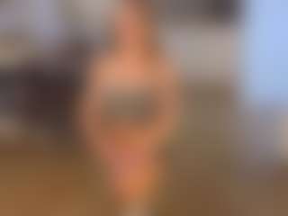 Live cam show with RondaSchlicher - Sucking on Camsoda