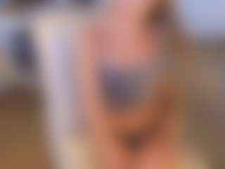 Live cam show with RondaSchlicher - Strip Mature on Camsoda