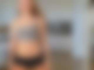 Live cam show with RondaSchlicher - Latina Mature on CamwithHer