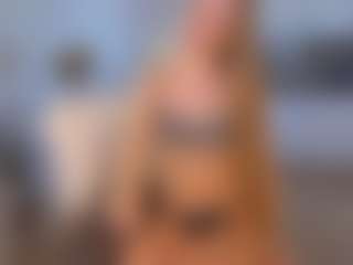 Live cam show with RondaSchlicher - Striptease on Hubzter Live