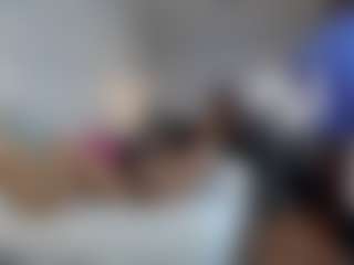 Live cam show with zelie-angels - Athletic Public on WildCum