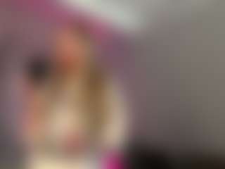 Kiara's Live Sex Cam Show