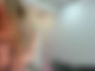 Kiara's Live Sex Cam Show