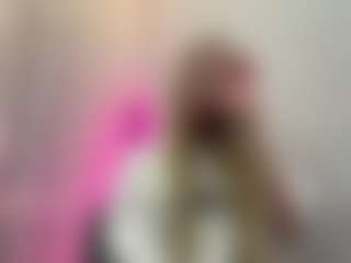 Kiara's Live Sex Cam Show