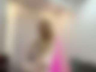 Kiara's Live Sex Cam Show