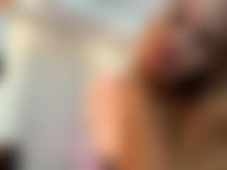 Kiara's Live Sex Cam Show