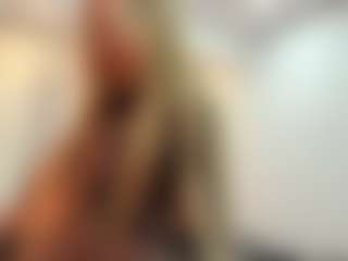 Live cam show with Kiara - Pornstar Small Tits on Camsoda