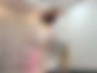 Kiara's Live Sex Cam Show