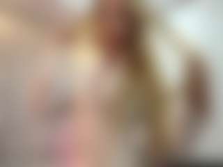 Kiara's Live Sex Cam Show