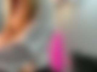 Kiara's Live Sex Cam Show